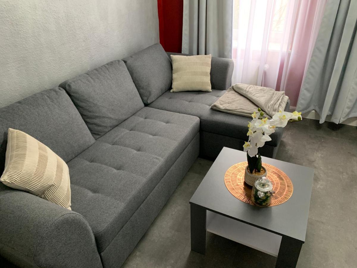 Exklusive Stadtwohnung Am Elbradweg: Best-Preis-Fewo Rathausblick 1 Fuer Max. 3 Pers. Inkl. Wlan, Prime Video & Self Check-In Wittenberge Ngoại thất bức ảnh