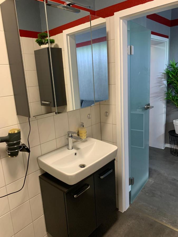 Exklusive Stadtwohnung Am Elbradweg: Best-Preis-Fewo Rathausblick 1 Fuer Max. 3 Pers. Inkl. Wlan, Prime Video & Self Check-In Wittenberge Ngoại thất bức ảnh