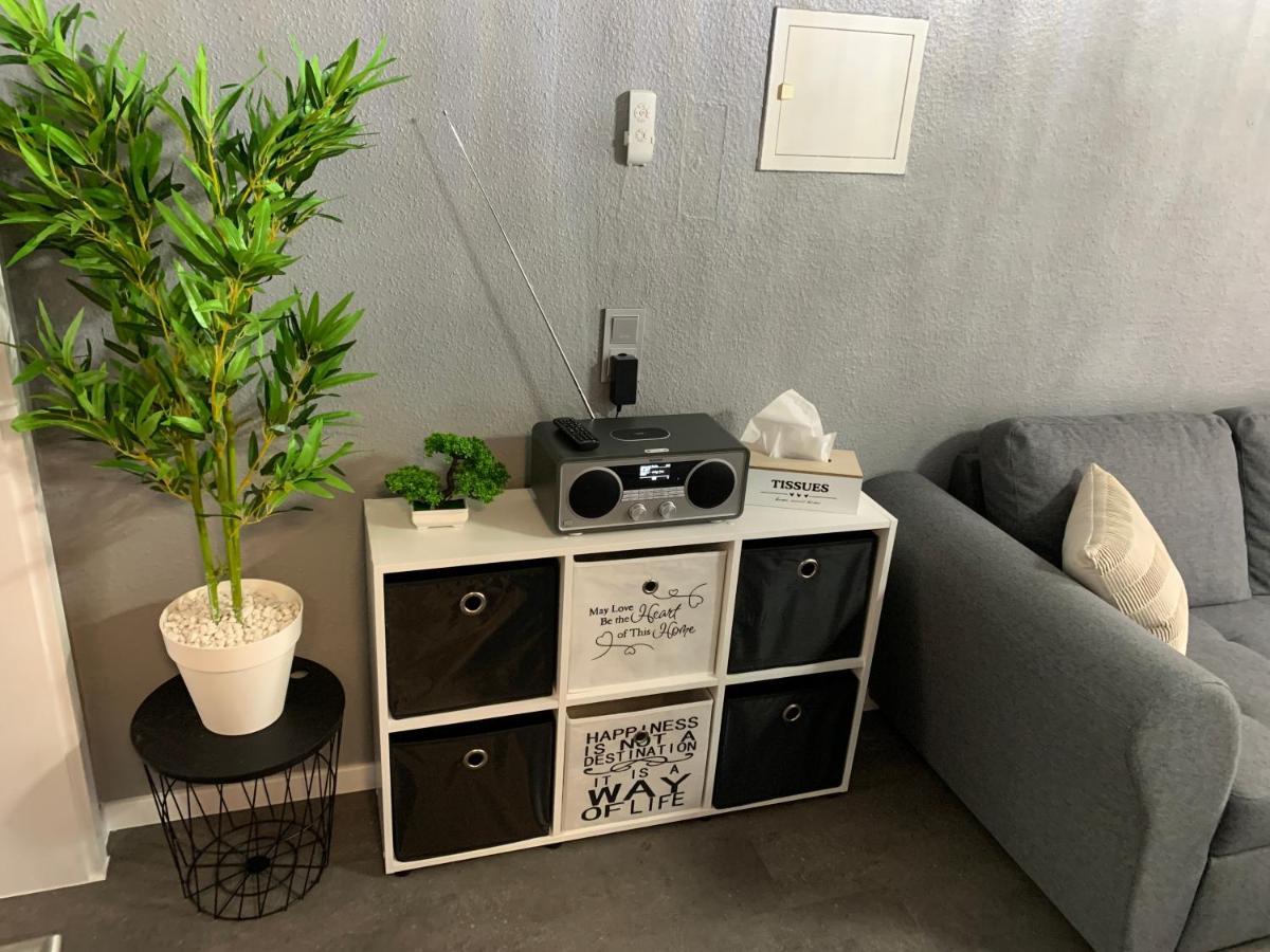 Exklusive Stadtwohnung Am Elbradweg: Best-Preis-Fewo Rathausblick 1 Fuer Max. 3 Pers. Inkl. Wlan, Prime Video & Self Check-In Wittenberge Ngoại thất bức ảnh